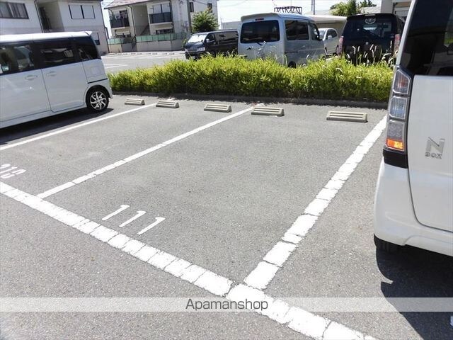 和歌山県和歌山市本脇[2LDK/46.8m2]の駐車場3
