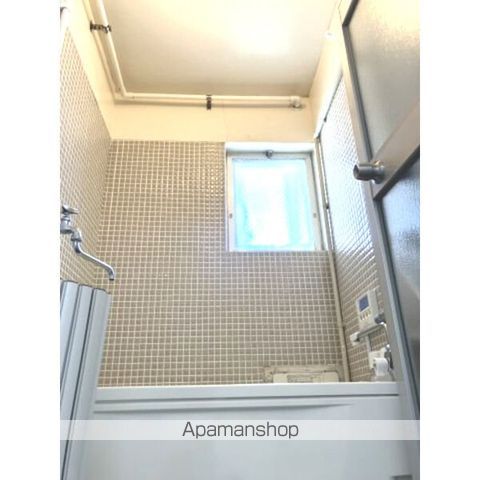 日和住宅の内装写真