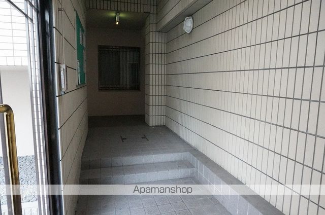 エルヴェ服部の玄関写真