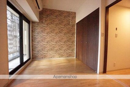 Ｐａｒａ　Ｈｅｒｏ’ｓ「パラヒーローズ」[1K/27.81m2]のエントランス2