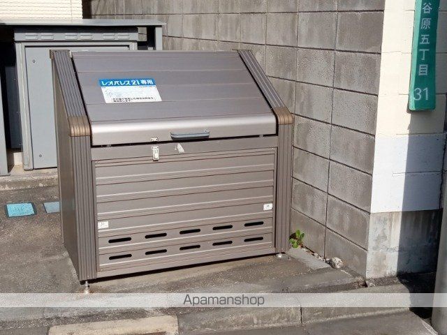 レオネクストウインドの玄関写真