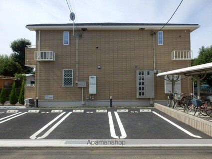 プロヴァンス[1LDK/42.37m2]の駐車場2