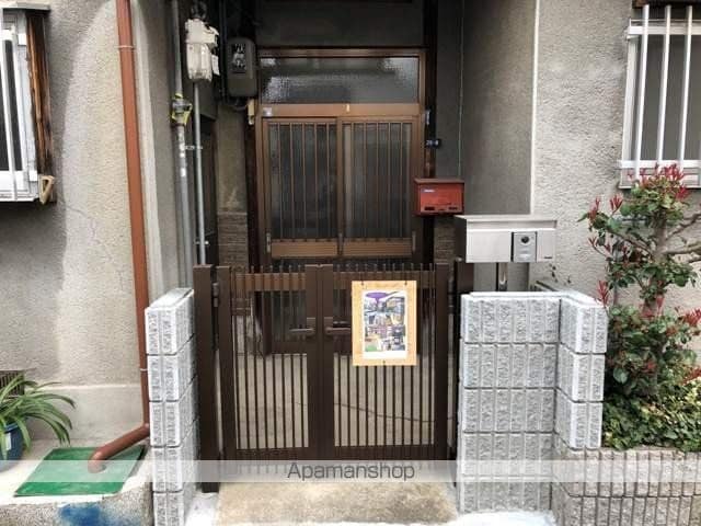 木田貸家の玄関写真