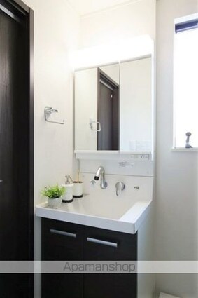 東京都新宿区若葉２丁目[1K/28.65m2]の洗面所