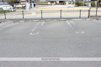 オアゾ芦水館Ａ[2K/42.77m2]の駐車場1