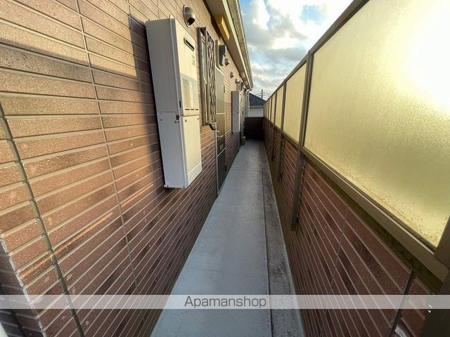リノヴァ駒岡の玄関写真