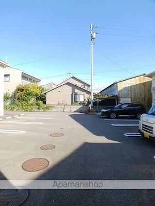 ニューカーサ・ＳⅡ　Ｂ[1LDK/46.68m2]の駐車場