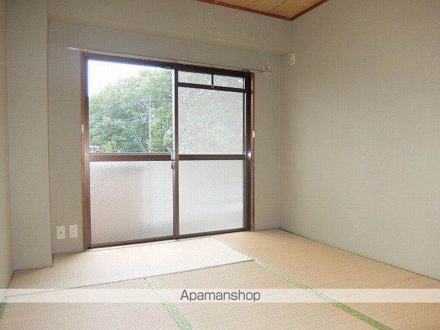 小鳩マンションの内装写真