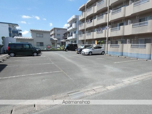 マンションリーフIの外観写真