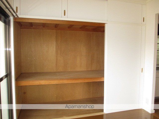 オーロラハイツ荒田の内装写真