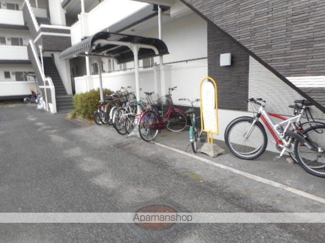 グリーンエミナンス唐山の玄関写真