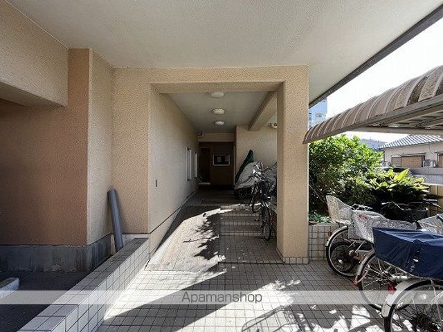 ロイヤルコーポ姫路の玄関写真