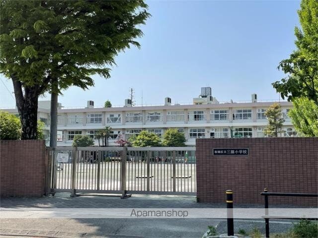 ＧＡＲＤＥＮ　ＣＯＵＲＴ　Ａ　西高島平[1LDK/45.73m2]の周辺2