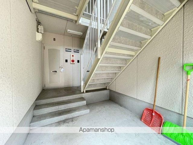 ハイセレールラディの玄関写真