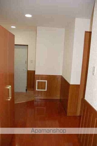 ラトゥール レジュモーの内装写真