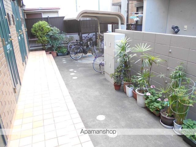 東京都中野区本町５丁目[1K/31.93m2]のエントランス