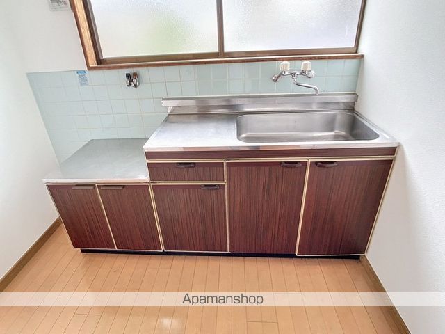 ハイツ西條の内装写真