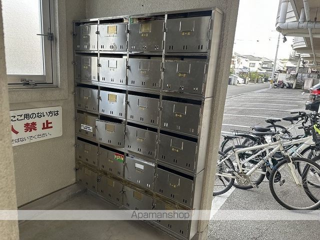 島谷グランドハイツの玄関写真