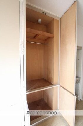 ヴィラ扇[1R/22.4m2]の収納