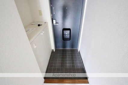 ビレッジハウス潮見タワー１号棟[3LDK/65.18m2]の玄関