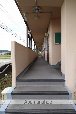 ラピスラズリVの玄関写真