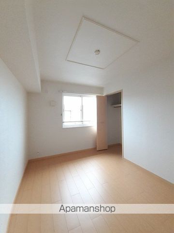FlourishInおやまつIの内装写真