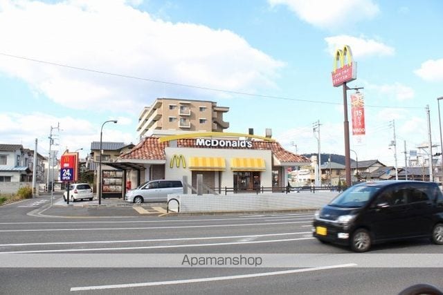 岡伏石町借家 南東の周辺写真