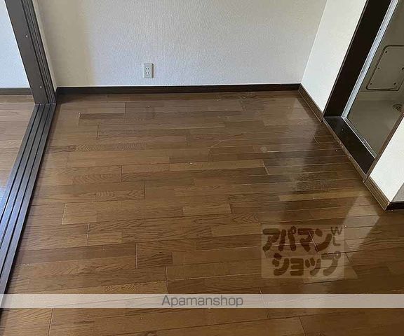 クィーンズコートY棟の内装写真