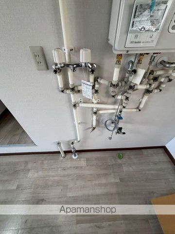 見本林ハイツB棟の内装写真