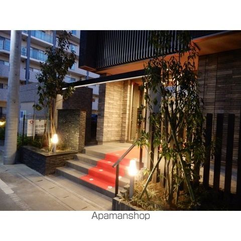 GRANDY VILLA CENTRAL PARK Iの玄関写真