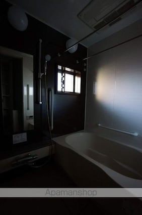 パークアクシス金山ＷＥＳＴ[3LDK/64.32m2]のバス