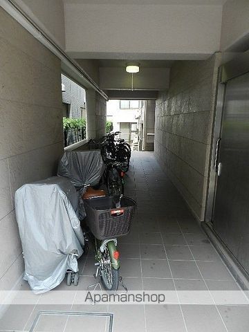 サンパレス吉祥寺の玄関写真