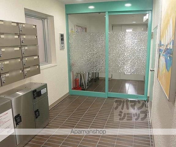 鞘町フラッツの玄関写真