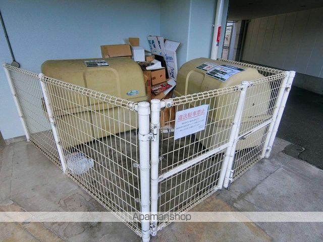 サムパティーク山科の外観写真