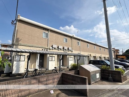 レオパレスタピスリー[1K/23.27m2]の外観1