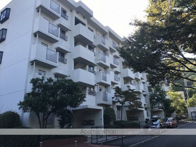 鈴が峰第5団地2号棟の外観写真