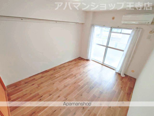 亀井弐号館の内装写真