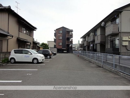 ＡＢＩＤＥ[1K/34.4m2]の駐車場1