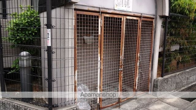 エリーナ宝塚の玄関写真