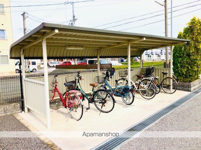 ルミエール アビタシオンの玄関写真