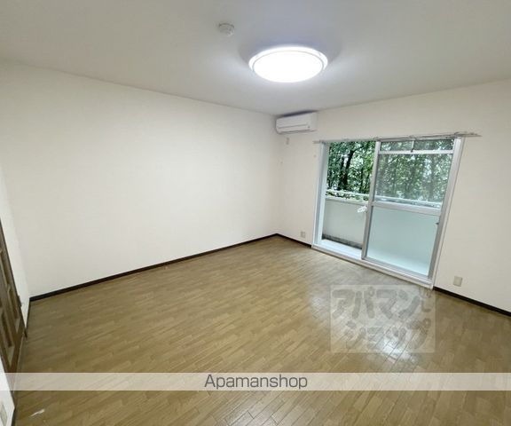 ピラーズ御所西の内装写真