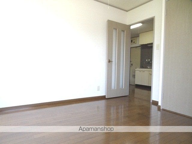 エリーナハイツ西新南IIの内装写真