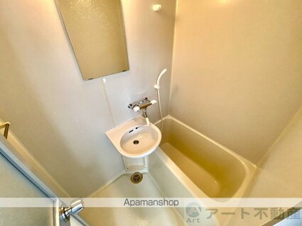 アルト雄郡　西棟[1R/22.9m2]のバス