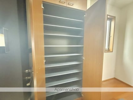ジュネス後三条[2LDK/74.06m2]の共用部2