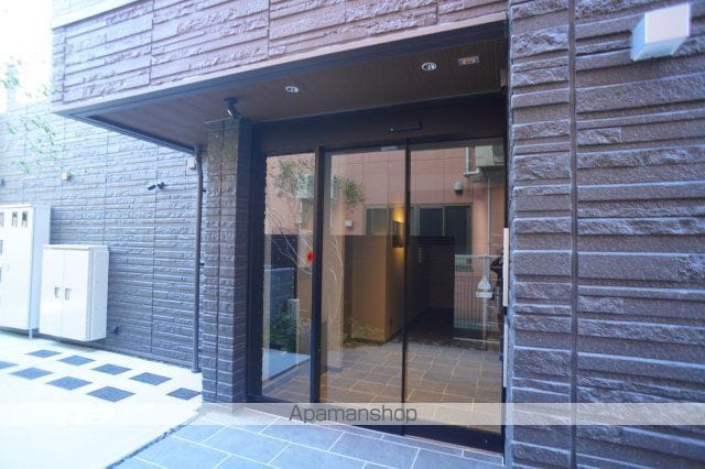 グランシャーメゾン新大宮の玄関写真