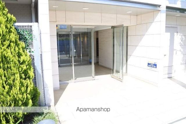 プラウドフラット仙川IIの玄関写真