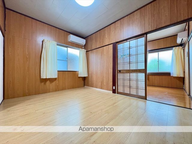 伊賀鉄道 上野市駅 徒歩3分 1階建 築74年の内装写真
