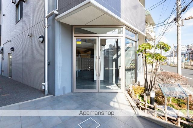 レヴィ亀戸の玄関写真