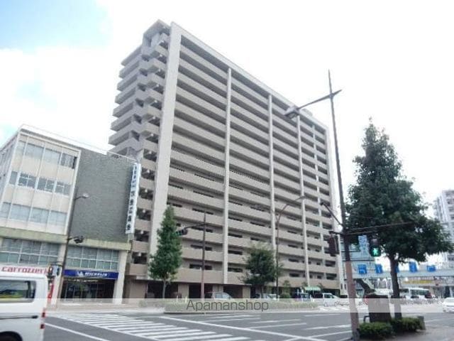 アルファステイツ大学病院通りの外観写真