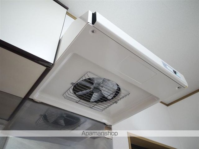 シャイニングハウスIIIの内装写真